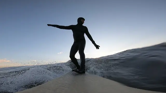 Learning to Surf: Top Turns and Cutbacks for Beginners