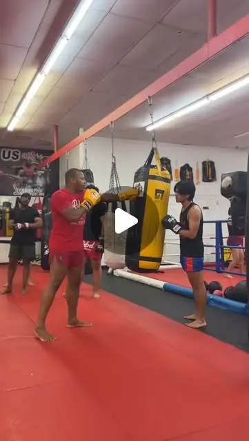 Boxing Technique: Finding Your Range and Holding Correct ...