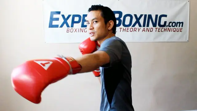 How to Throw a SMOOTH 1-2 Punch Combination