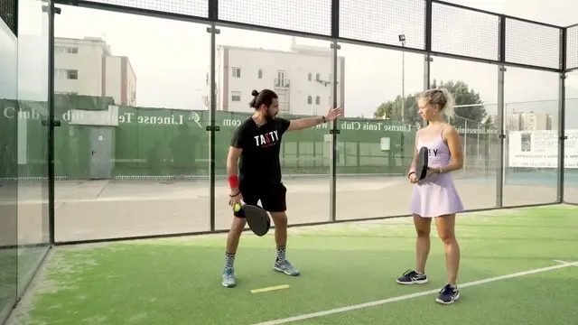 Join Tasty Padel Training 1: Defense with walls