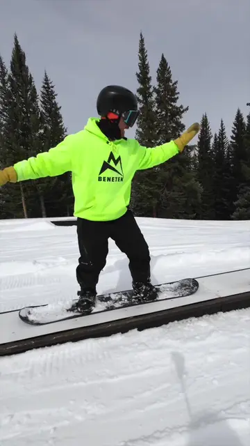 Mastering Box Hits: Snowboarding Tips for Beginners | TikTok