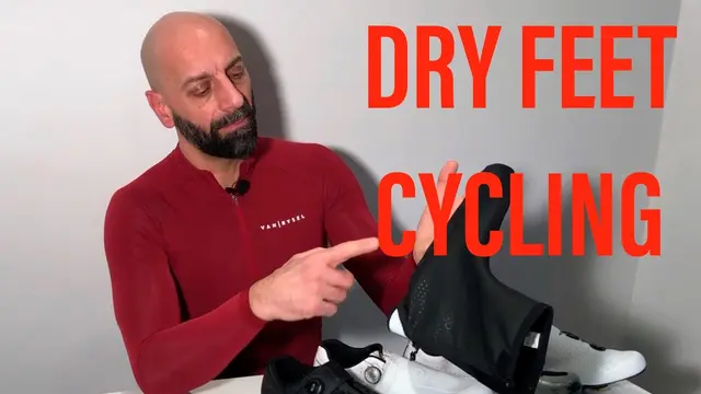 Keeping your feet dry while cycling in the rain | my commute tested set up