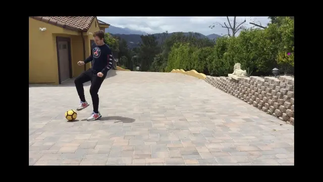 5 effective turns in soccer to escape defenders!