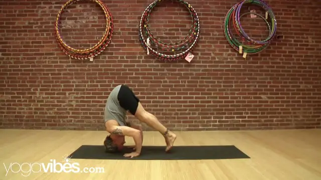 Yoga Tutorial: Advanced Headstand (Sirsasana) Variations | Philip Clift