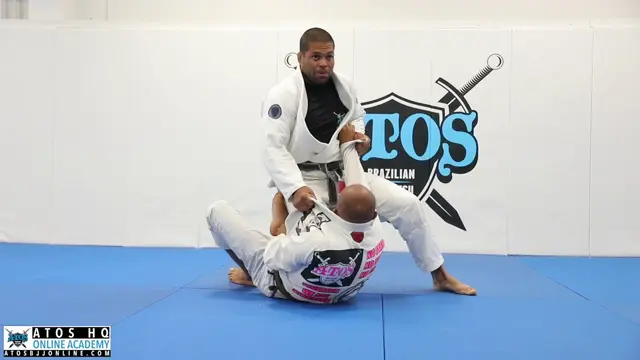 Powerful pressure knee cut pass - Andre Galvao