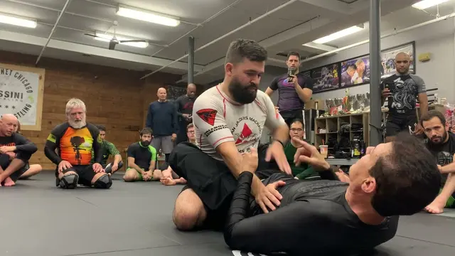 Simplest detail to strengthen your closed guard