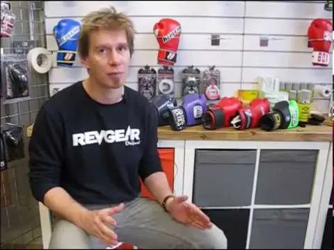 Beginners Guide To Boxing Glove Sizing - Don't make mistakes when choosing your Boxing Gloves