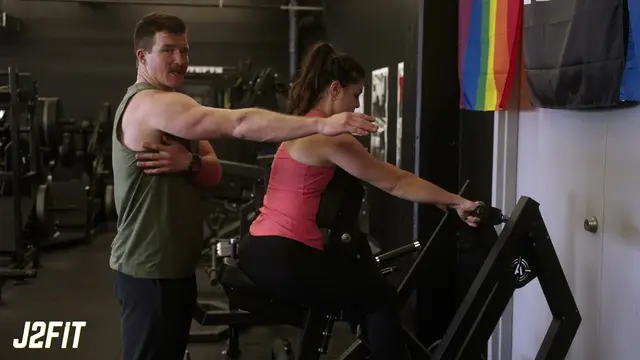 Transform Your Back Muscles: Master The Machine Iso Row Technique | J2FIT