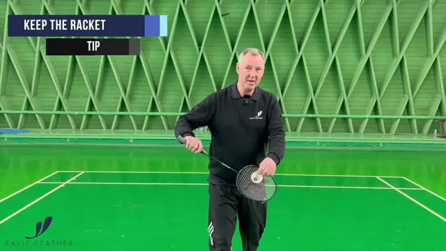 Low Serve and Flick Serve - Badminton Tutorial