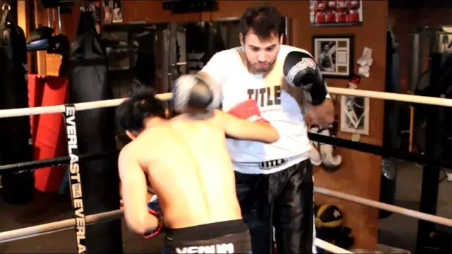 Throwing Punch Combos from the Forward Axis Position