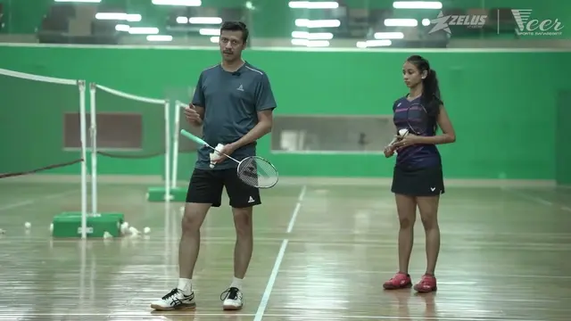 Badminton - Backhand net lift