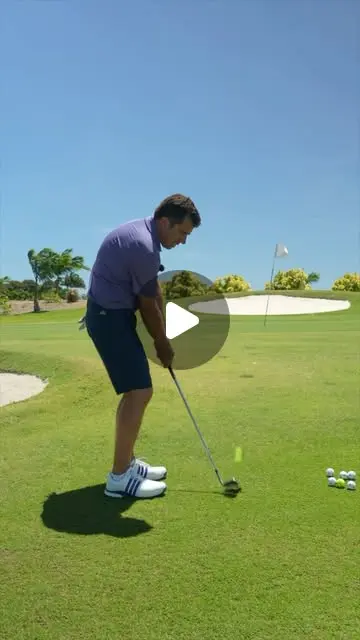 Upslopes ⚠️ When chipping around the greens from uneven lies ...