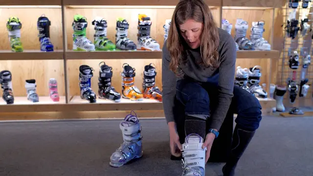 Ski Boot Fitting: How To Try On & Fit Ski Boots