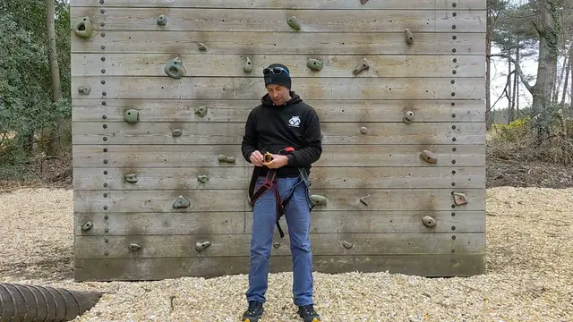 How to fit a DMM Alpine harness