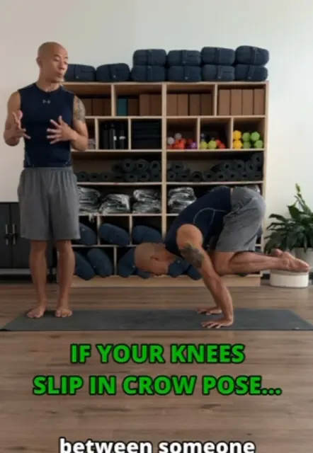 Try this tip if you're struggling with painful/slippery knees in crow pose :)