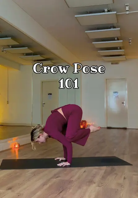 Unlock crow pose with this checklist 🌙💛Make sure✨ you’re looking forward✨ your knees are strongly connected to your arms above the elbows ✨ your knees are squeezing up towards yo