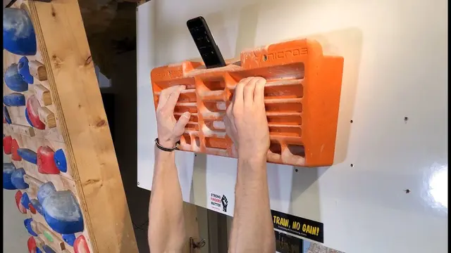 Hangboard Finger Training for Climbers - The 7/3 Repeater ("Strength-Endurance") Protocol