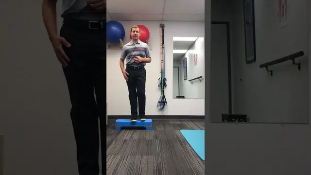 Step-Down Exercise For Runner's Knee & IT Band Syndrome