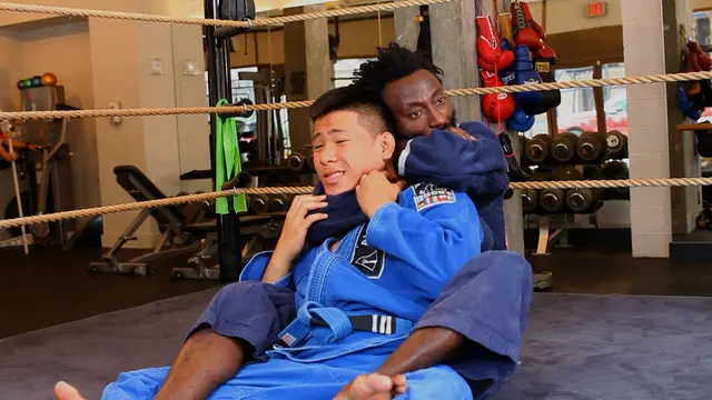 How to Do the Rear Naked Choke | Jiu Jitsu