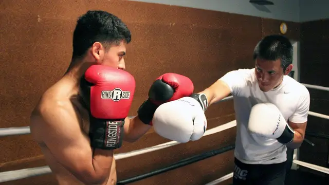 How to Parry Punches 1 of 3 - Down Parry and Side Parry