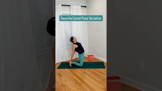 Fun and novel camel pose variation! 💡 #mobility #yogaposes
