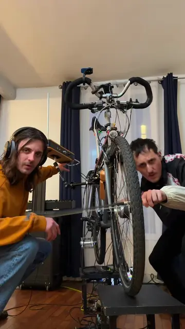 How to Ride a Bike: Park Dandan Bicycle Tips