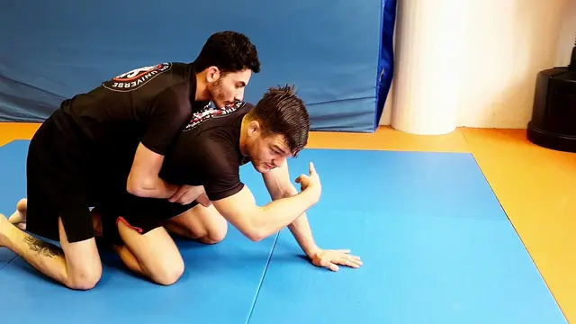 Bottom Turtle Position Attacks Escape Tortuga & gain dominant Position - BJJ Grappling Basics 4 MMA