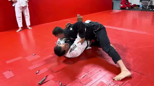 Headquarters position to knee cut pass