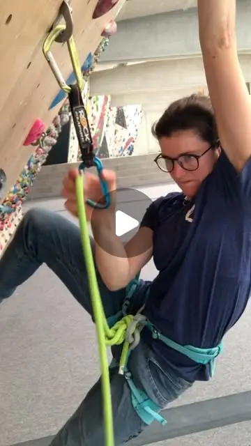 How to clip 101 and bonus how to unclip! #techythursday Here in ...