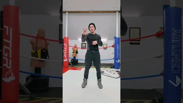 2 boxing #footwork combos (Long range + Inside fighting)