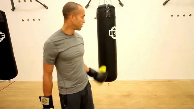 Left hook to the body.  How to throw a punch #boxingtraining