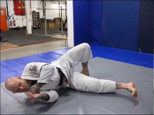 BJJ HIP ESCAPE DRILL FREE TUTORIAL