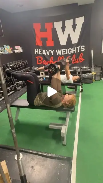 DUMBBELL BENCH PRESS — LEGS UP 💪👇 When I ...