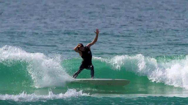 TSBW - Learn To Surf - Bottom Turn & Top Turn