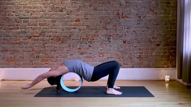 How to Use a Yoga Wheel [Video Tutorial] - Part 1: Backbends