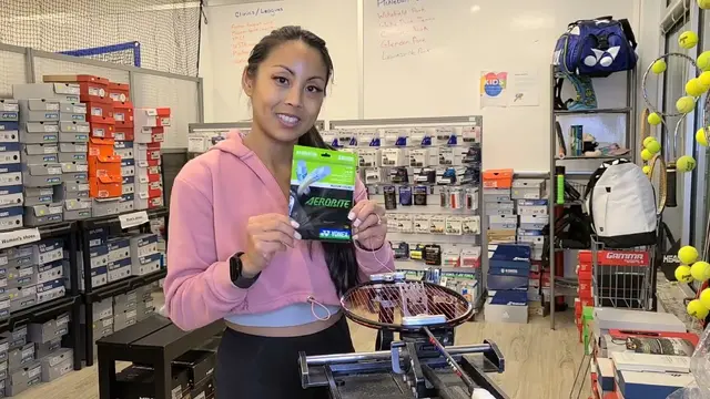 How Stringing Bae strings a badminton racquet with hybrid strings