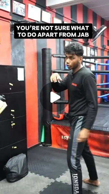 Maintaining Distance with Jab Technique in Boxing