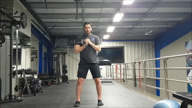 How to Perform the Pallof Press and a Few Coaching Considerations