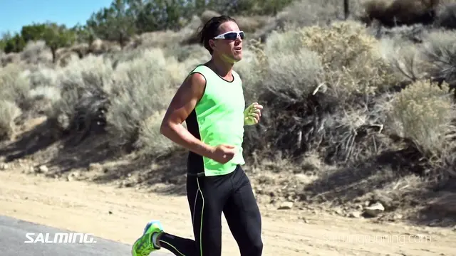 Improve Your Running -- Find the Perfect Arm Swing | Arm Swing by Salming Academy