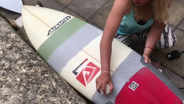 How To Wax A Surfboard