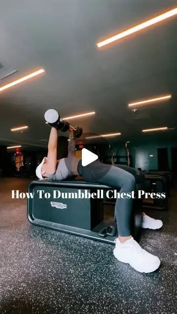 Dumbbell Chest Press 🤝🏼 Sooooo many exercises we do ...